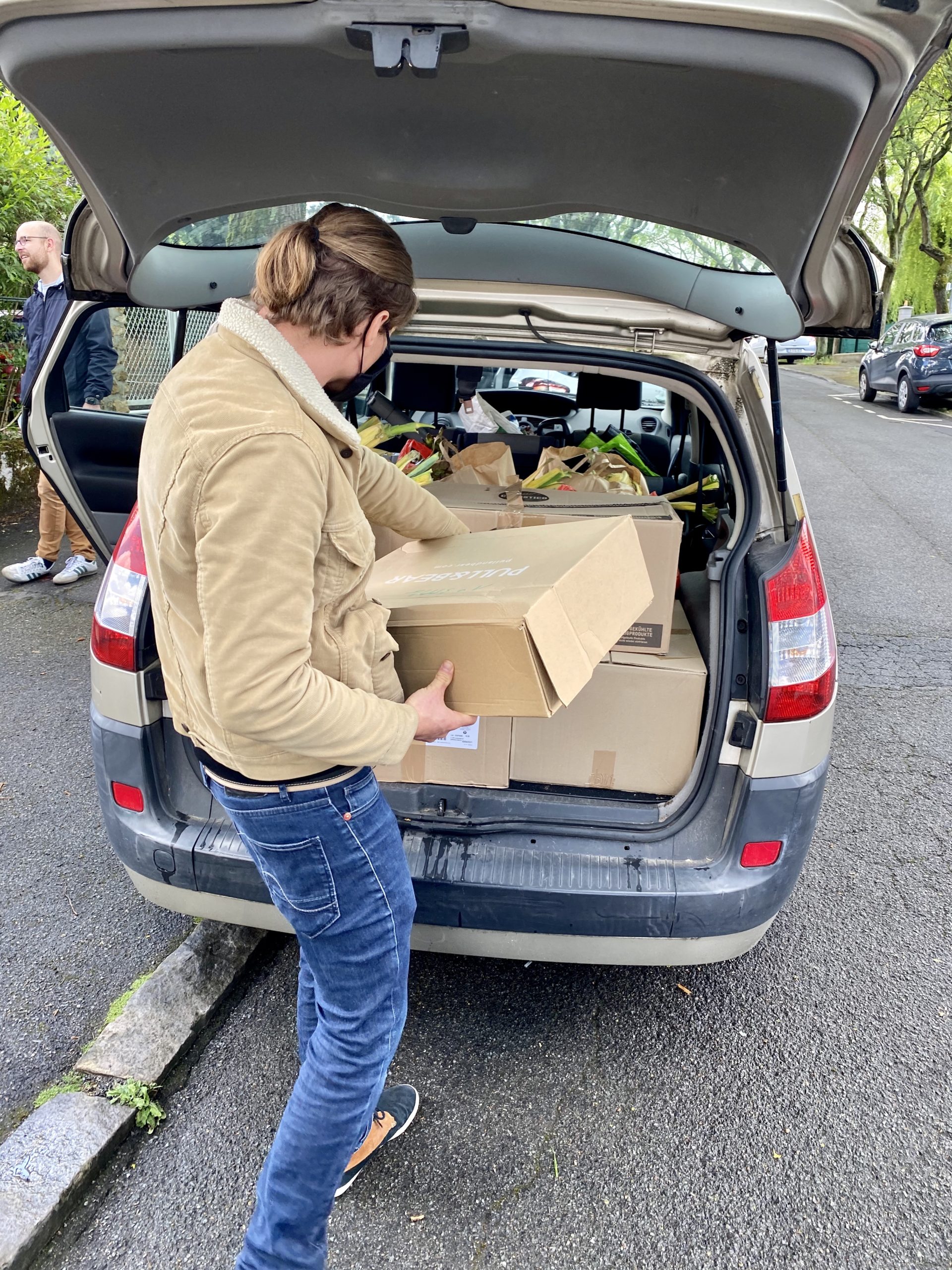 COVID-19 : distribution de colis alimentaire